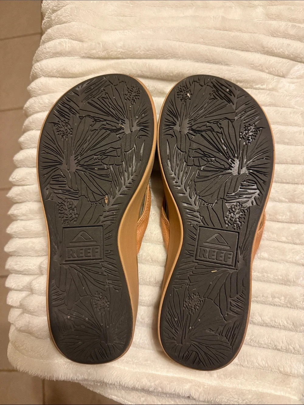 Reef Women’s Tan Sandals with Tan Straps
